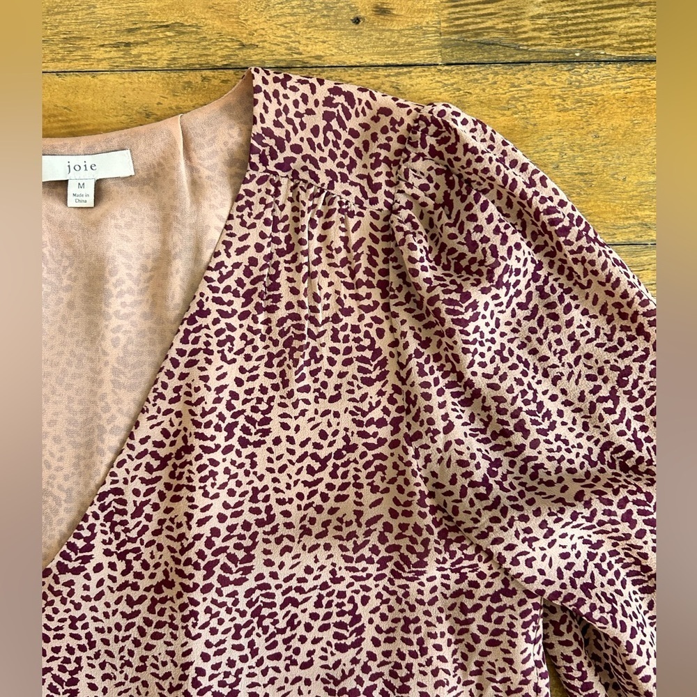 JOIE Bolona 100% Silk Puff-Sleeve Blouse in Tan and maroon - Picture 13 of 15